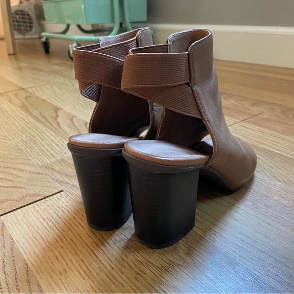 Kenneth Cole reaction peep toe bootie - Picture 5 of 8